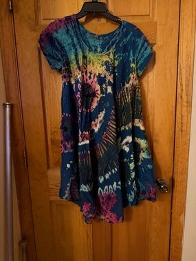Tie-Dye High-Low Women’s Dress in Blue Multicolor. Damage noted on pic #3